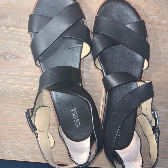 Michael Kors sandals - Picture 1 of 3